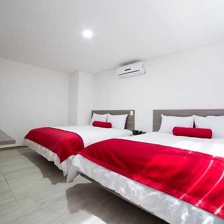 Hotel Med 70 Medellín Eksteriør bilde