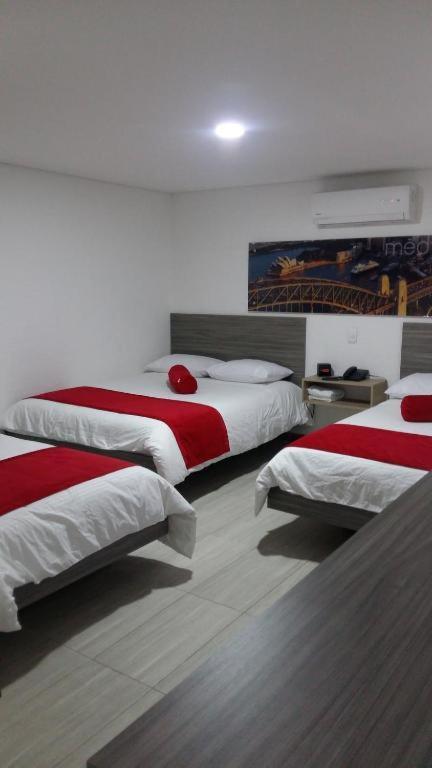 Hotel Med 70 Medellín Eksteriør bilde