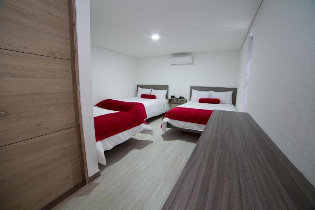 Hotel Med 70 Medellín Eksteriør bilde