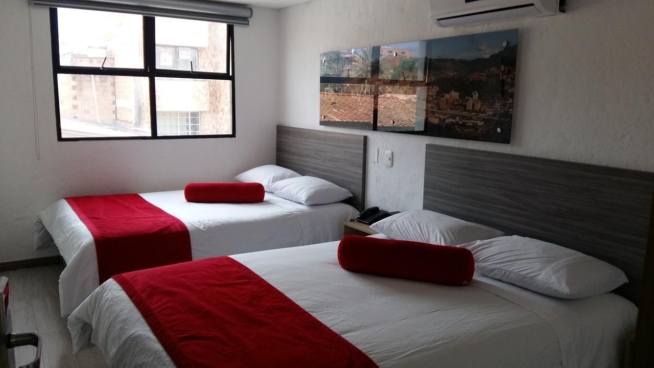 Hotel Med 70 Medellín Eksteriør bilde